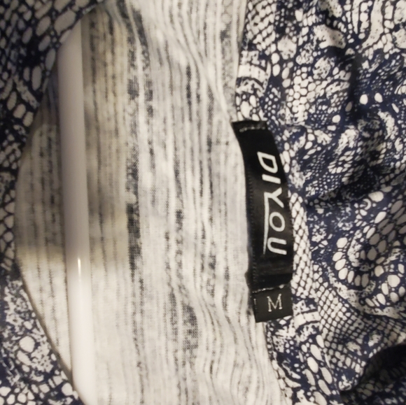 Patterned Top - Picture 3 of 3